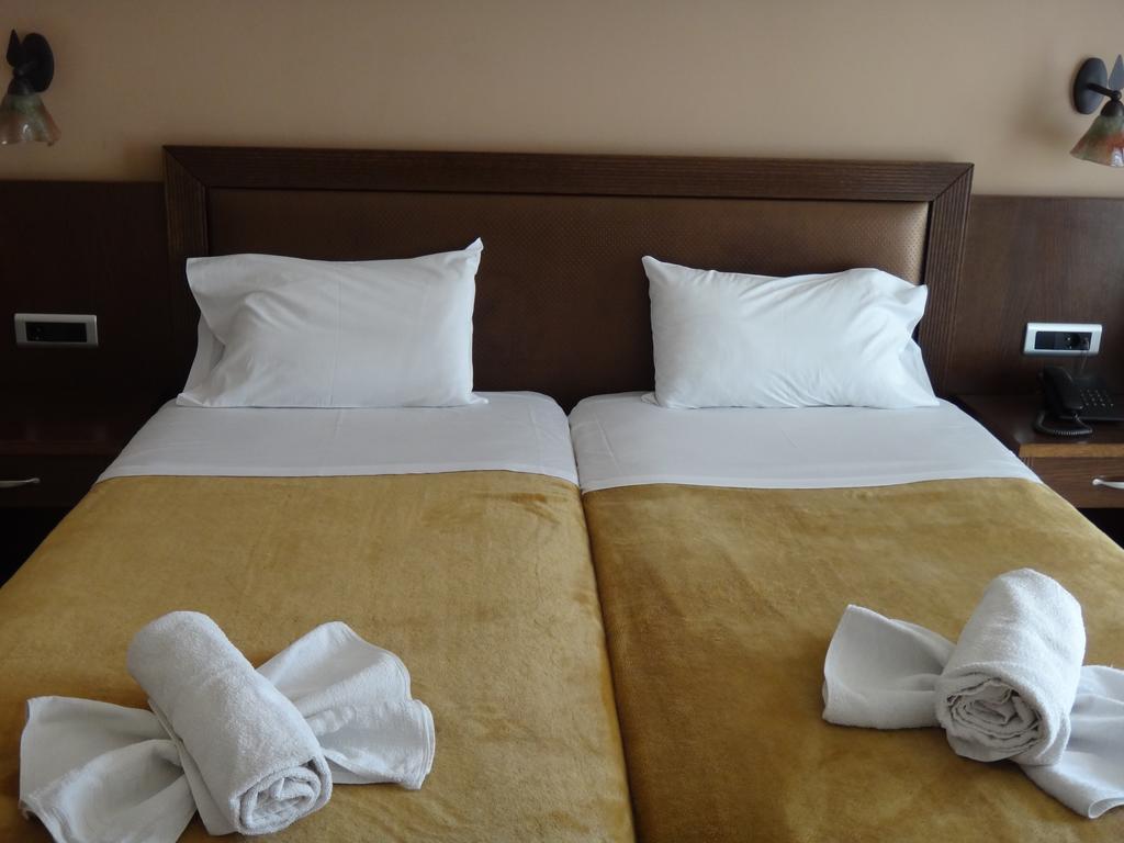 9 Queens Spa Hotel Loutra Edipsou  Eksteriør billede